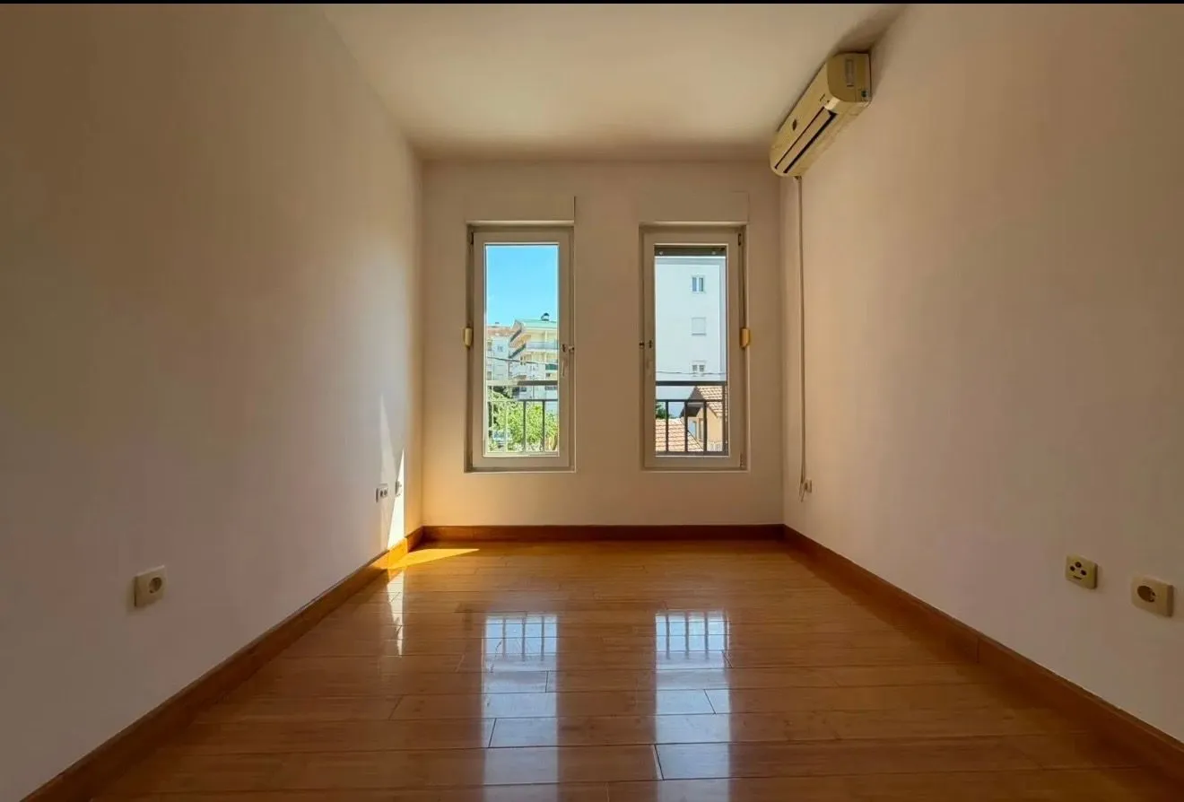 Rent, three bedroom apartment, 107m², Vezirov Most, Podgorica