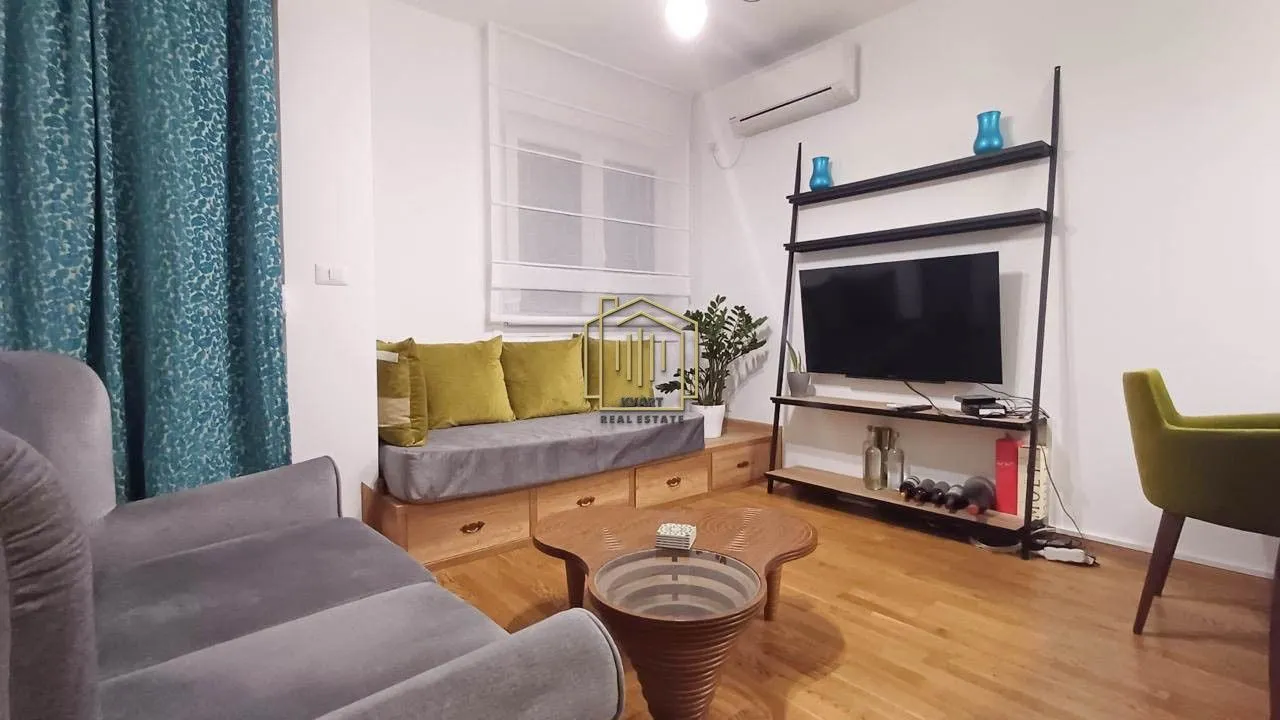 Izdavanje, jednosoban stan, 52m², City Kvart, Podgorica