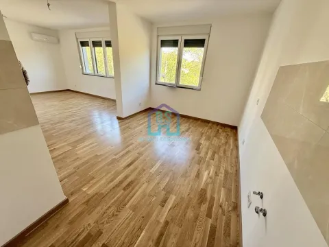 Prodaja, trosoban stan, 70m², Alibegovac, Petrovaradin - image 11