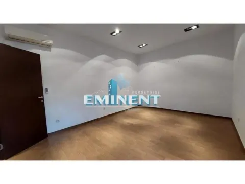 Prodaja, poslovni prostor, 28m², Vračar Sve Podlokacije, Beograd - image 1