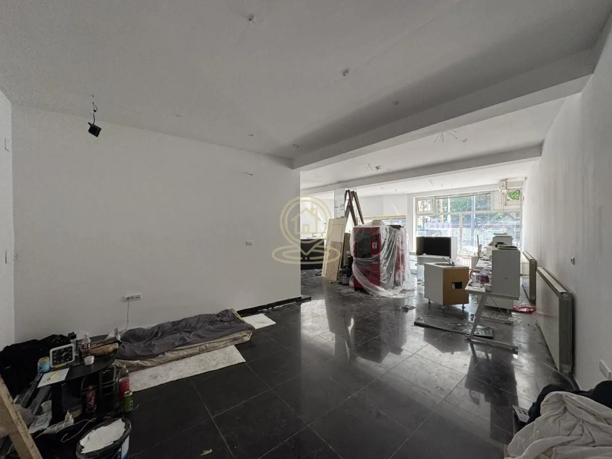 Izdavanje, poslovni prostor, 166m², Zvezdara Sve Podlokacije, Beograd