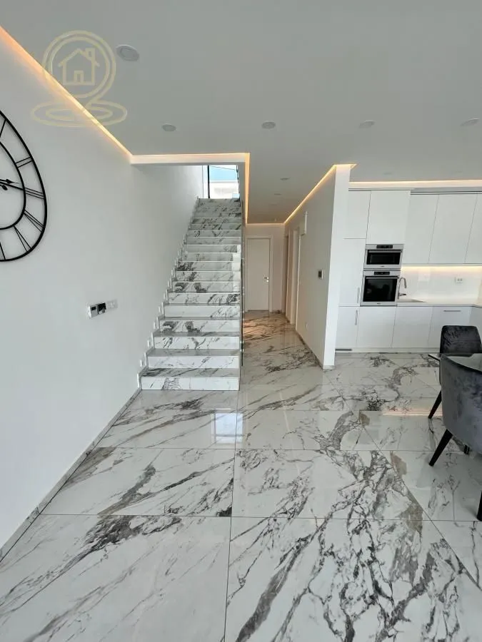 Izdavanje, kuća, 180m², Sremska Kamenica, Petrovaradin