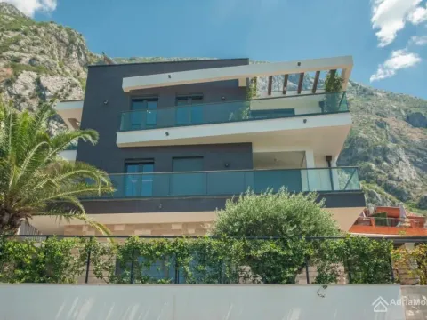 Prodaja, kuća, 210m², Dobrota, Kotor - image 7