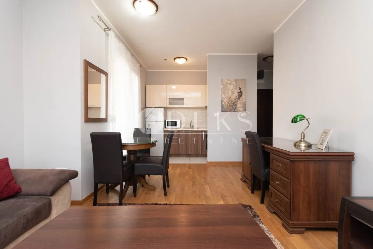 Izdavanje, jednosoban stan, 42m², City Kvart, Podgorica