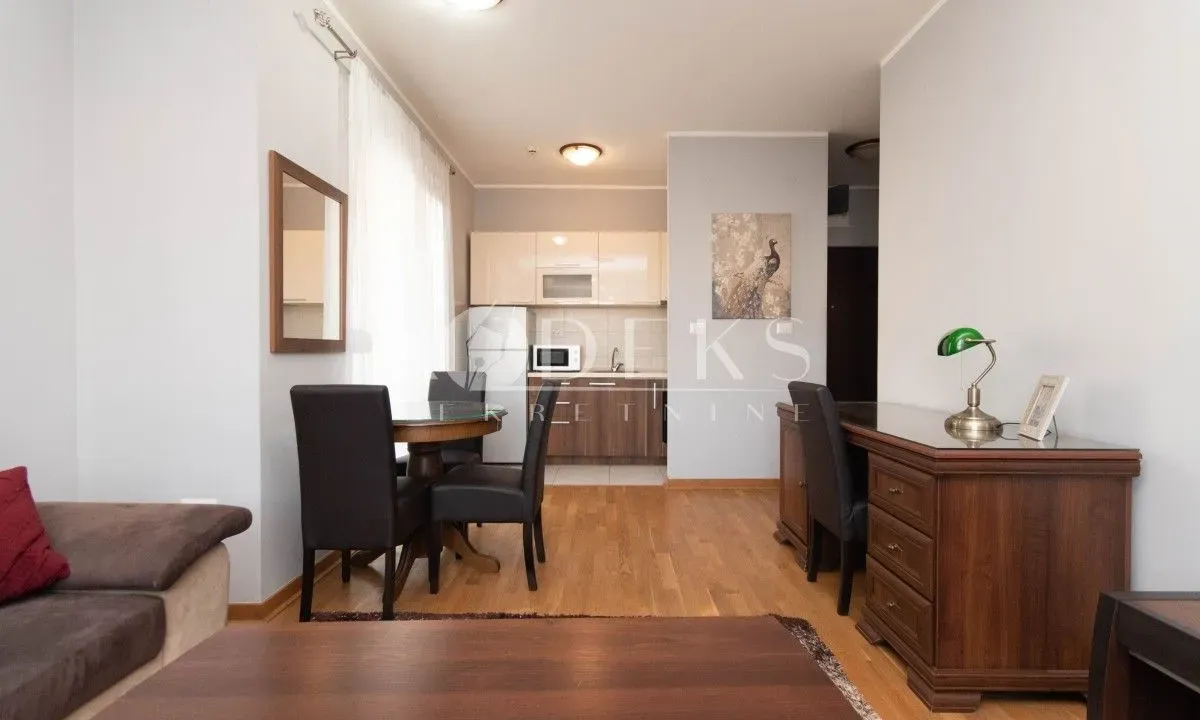 Izdavanje, jednosoban stan, 42m², City Kvart, Podgorica