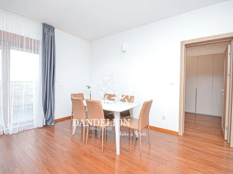 Izdavanje, četvorosoban stan, 136m², Master Kvart, Podgorica - image 18