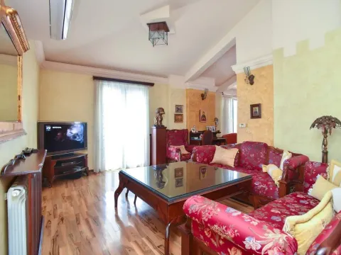 Prodaja, trosoban stan, 179m², Budva, Crna Gora - image 3