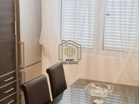 Rent, one bedroom apartment, 50m², Dobrota, Kotor - image 8