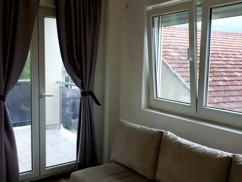 Rent, apartment, 60m², Tivat, Crna Gora - image 4