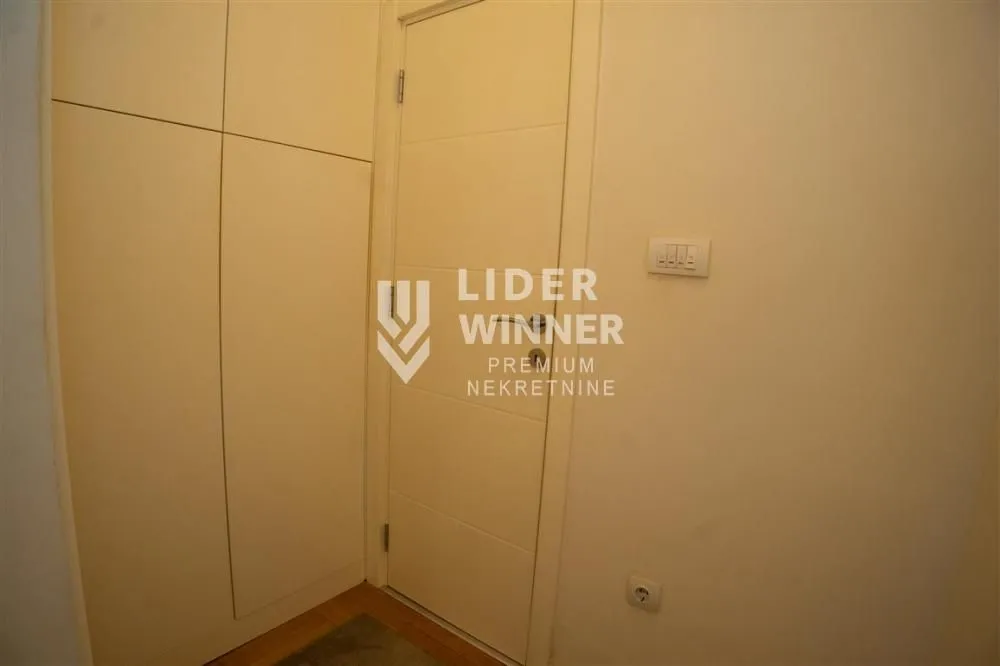 Prodaja, jednosoban stan, 48m², Bajlonijeva Pijaca, Beograd