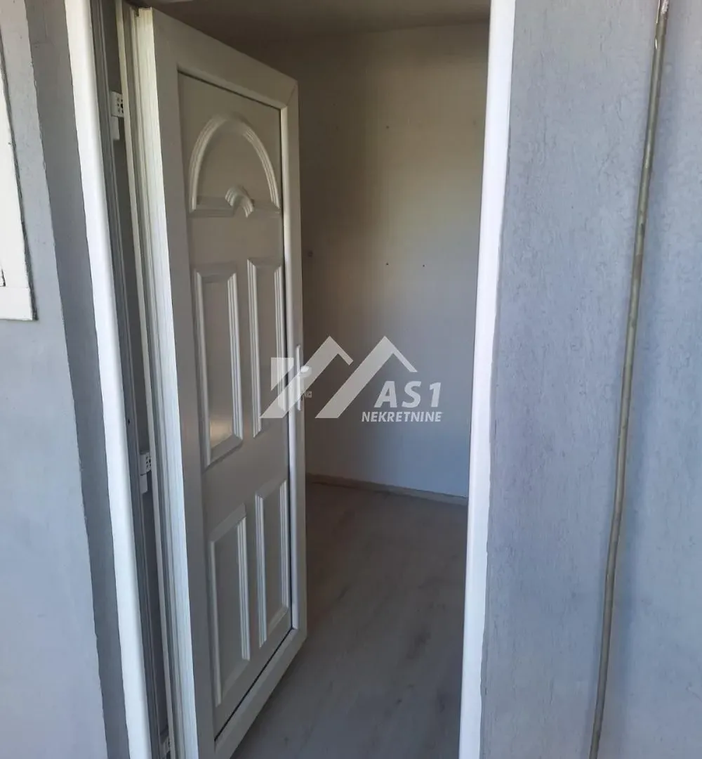 Prodaja, jednosoban stan, 29m², Podbara, Novi Sad Sve Podlokacije