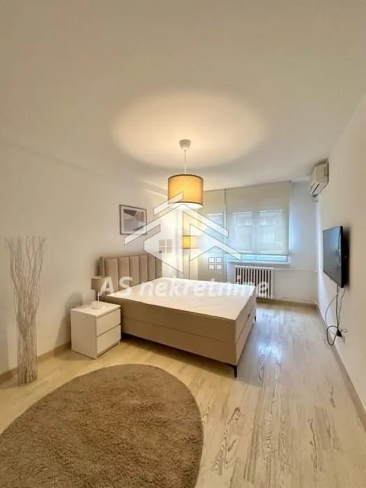 Izdavanje, dvosoban stan, 63m², Sarajevska, Beograd