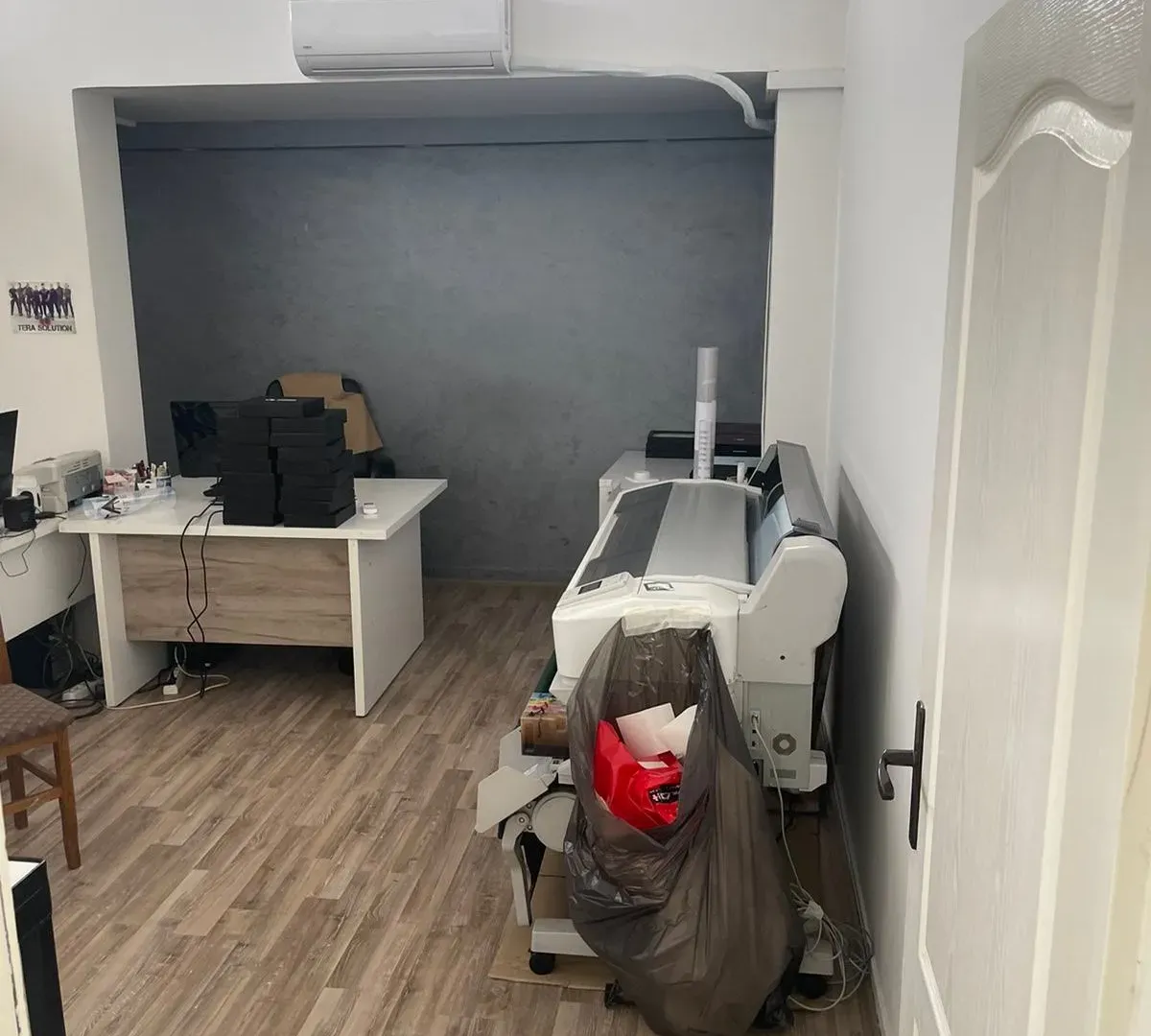 Sale, office space, 370m², Arilje, Srbija