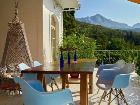 Prodaja, kuća, 155m², Sutorina, Herceg Novi