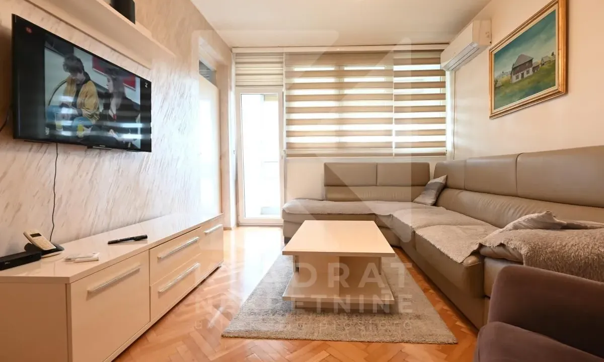 Prodaja, dvosoban stan, 71m², Pejton, Podgorica