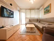Prodaja, dvosoban stan, 71m², Pejton, Podgorica - image 1