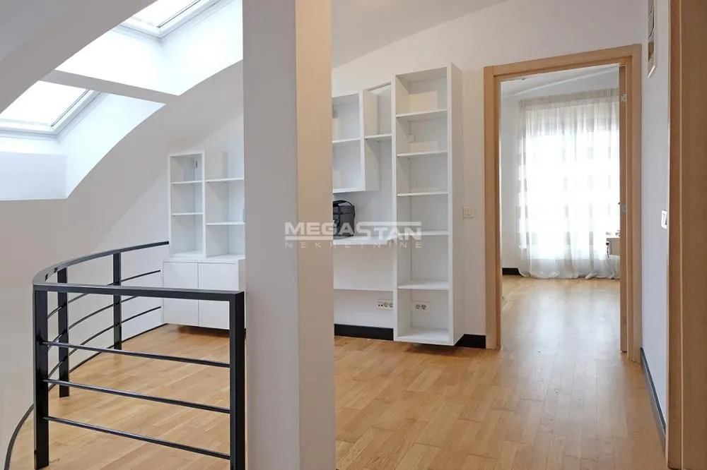 Prodaja, četvorosoban stan, 130m², Vračar Hram, Vračar Sve Podlokacije