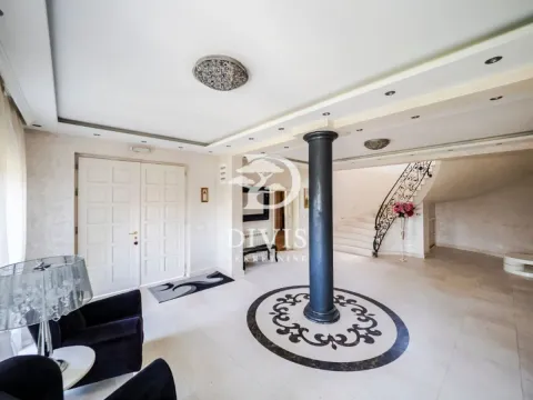 Izdavanje, kuća, 720m², Višnjička Banja, Palilula Sve Podlokacije - image 12