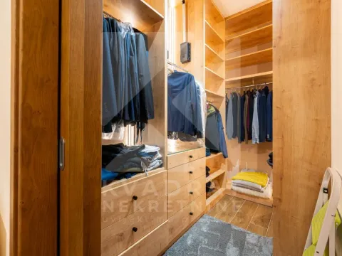 Prodaja, kuća, 166m², Tološi, Podgorica - image 19