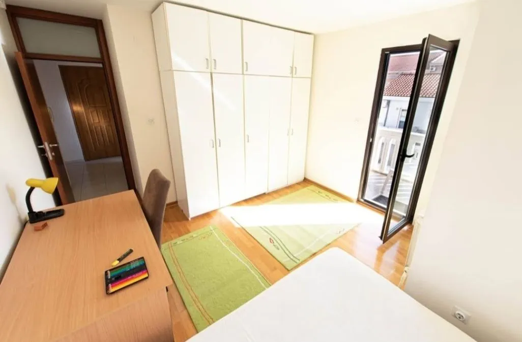 Prodaja, trosoban stan, 120m², Mainski Put, Budva