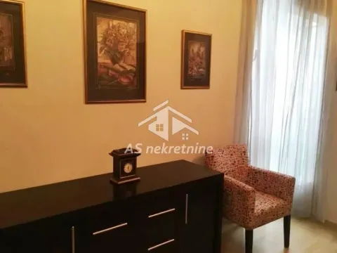 Izdavanje, trosoban stan, 87m², Stari Grad, Beograd - image 7