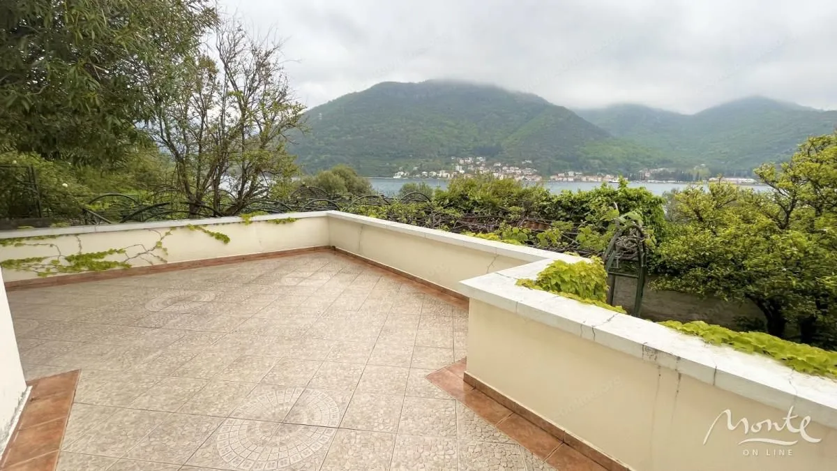 Sale, house, 205m², Đurići, Herceg Novi
