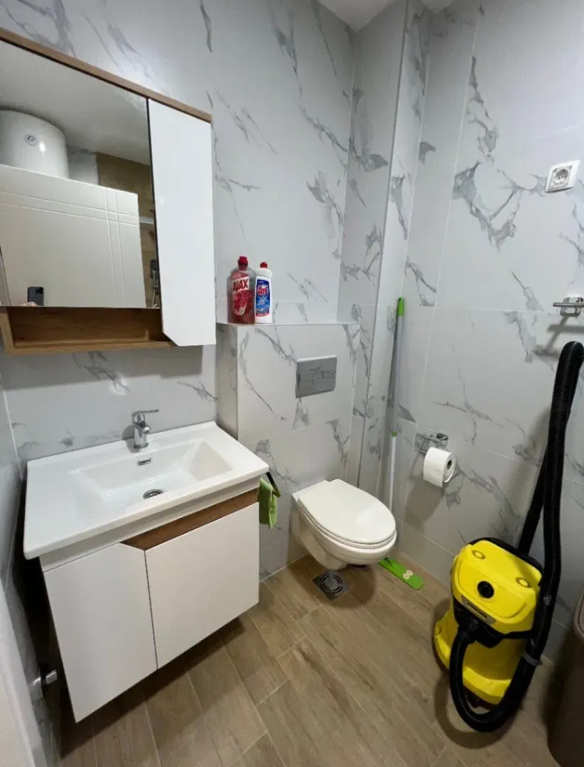 Izdavanje, jednosoban stan, 50m², Centar, Bar