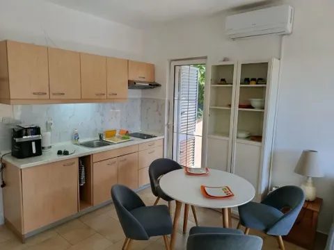 Sale, one bedroom apartment, 33m², Savina, Herceg Novi - image 1