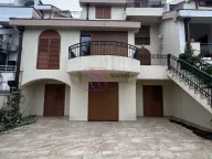 Prodaja, kuća, 400m², Gorica C, Podgorica