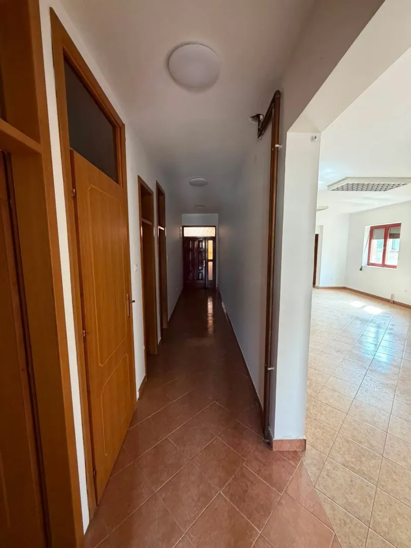 Rent, office space, 300m², Zabjelo, Podgorica
