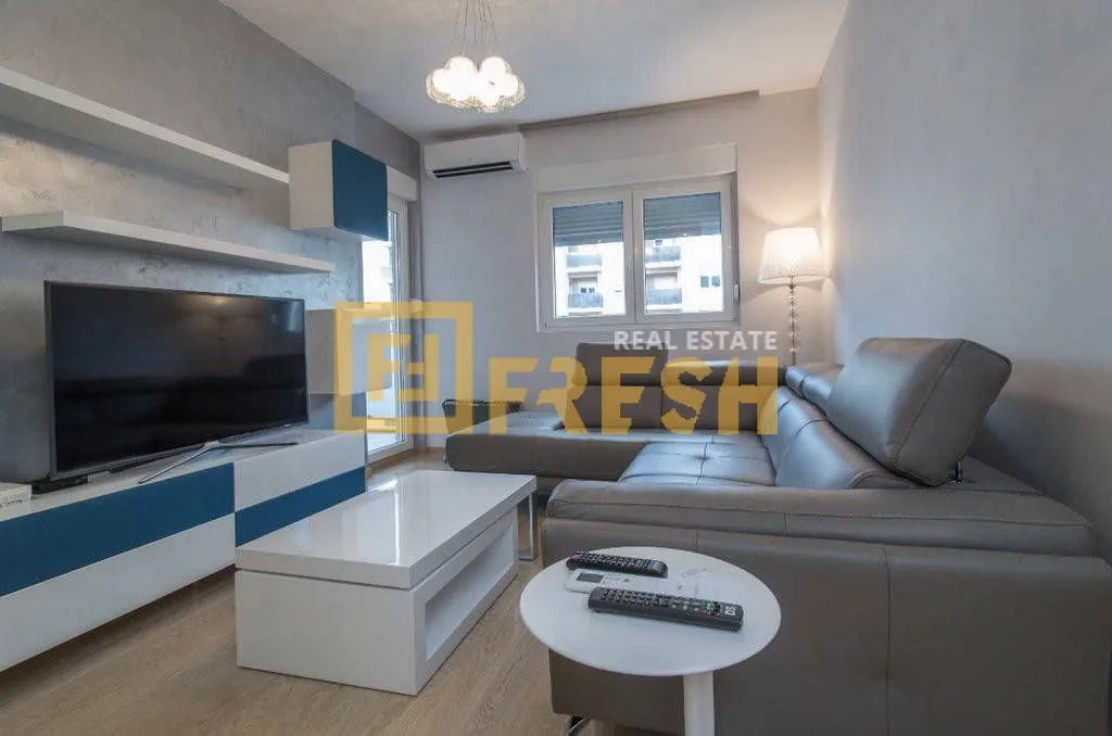 Izdavanje, jednosoban stan, 50m², City Kvart, Podgorica