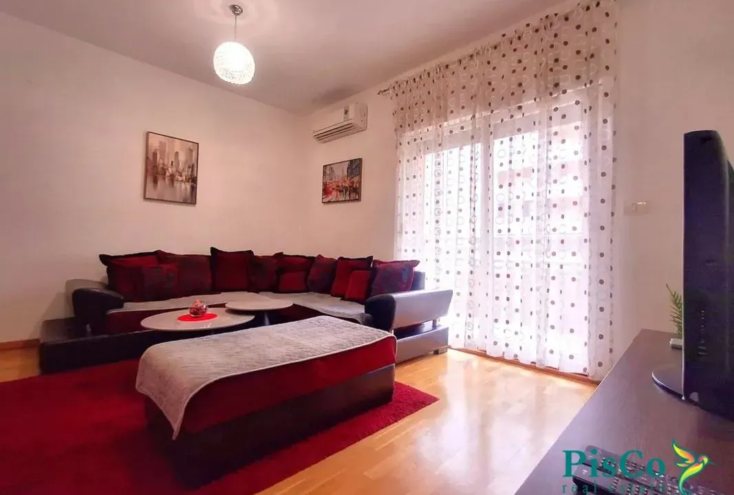 Izdavanje, dvosoban stan, 74m², City Kvart, Podgorica