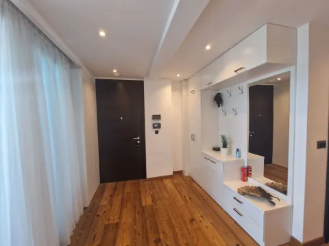 Prodaja, stan, 300m², Budva, Crna Gora - image 13