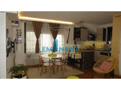 Izdavanje, stan, 52m², Zemun Sve Podlokacije, Beograd