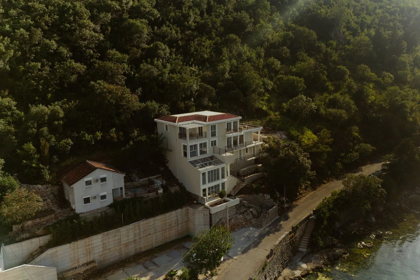 Sale, house, 400m², Stoliv, Kotor