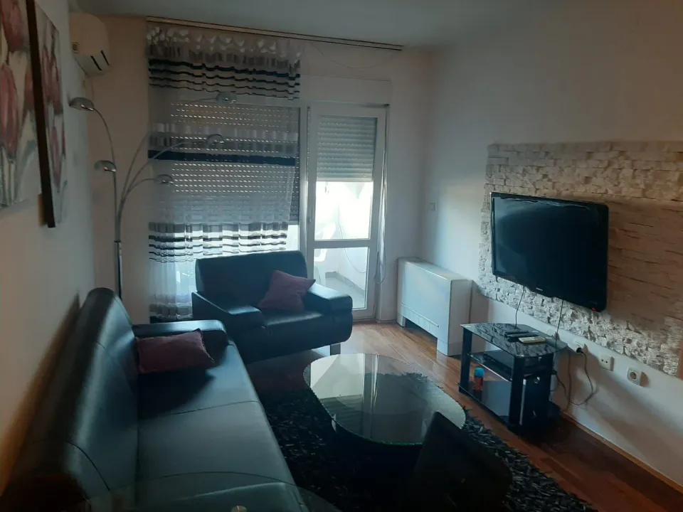 Rent, one bedroom apartment, 48m², Preko Morače, Podgorica