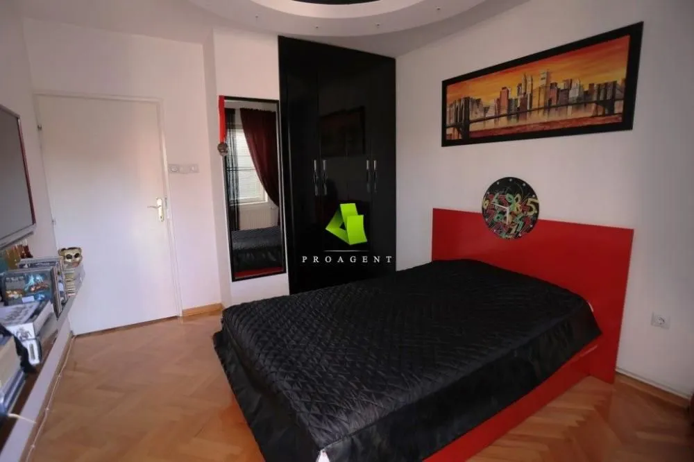 Prodaja, kuća, 350m², Pantelej, Niš