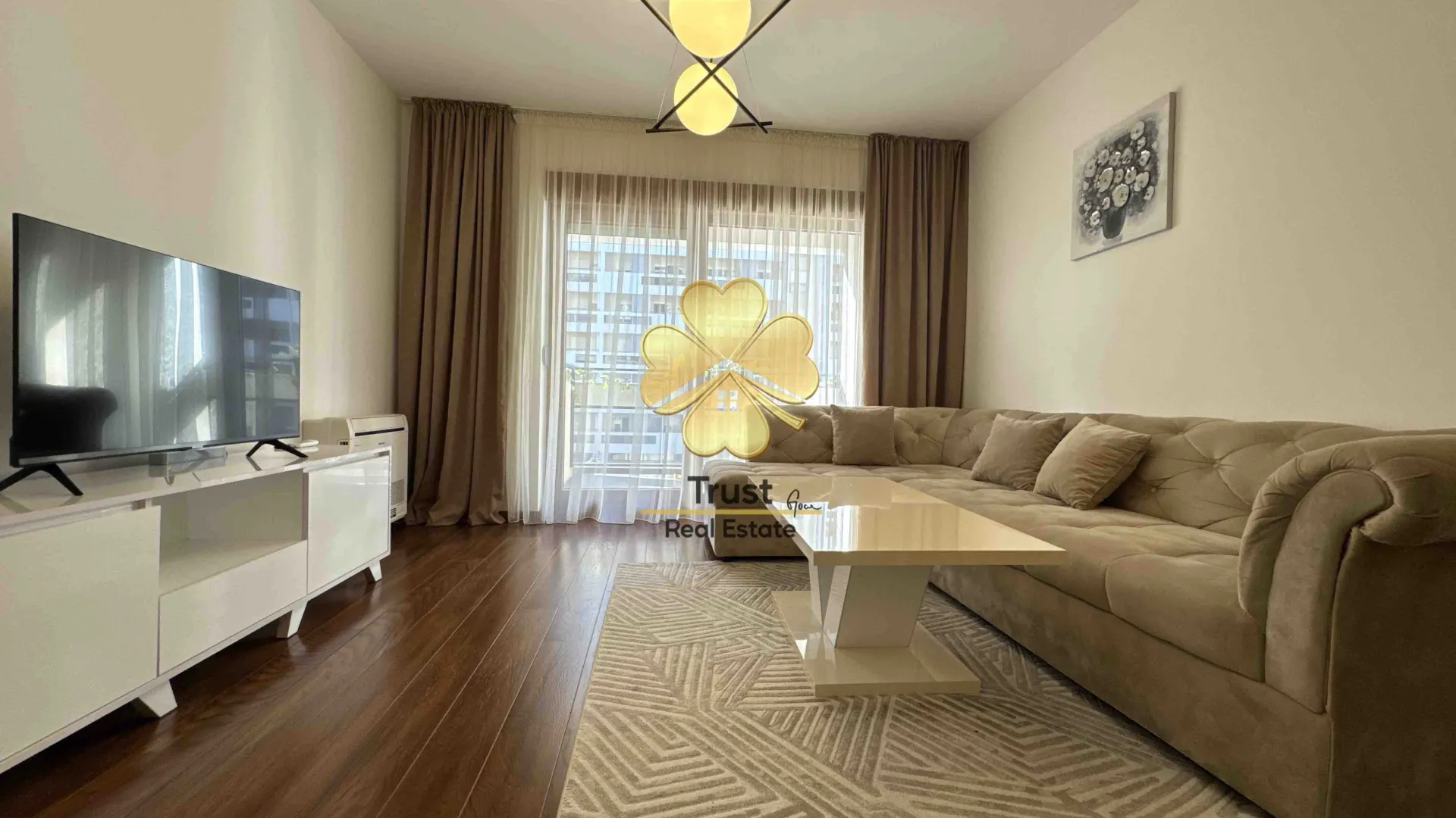 Izdavanje, dvosoban stan, 75m², Master Kvart, Podgorica