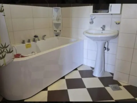 Sale, two bedroom apartment, 74m², Petrovac, Budva - image 5