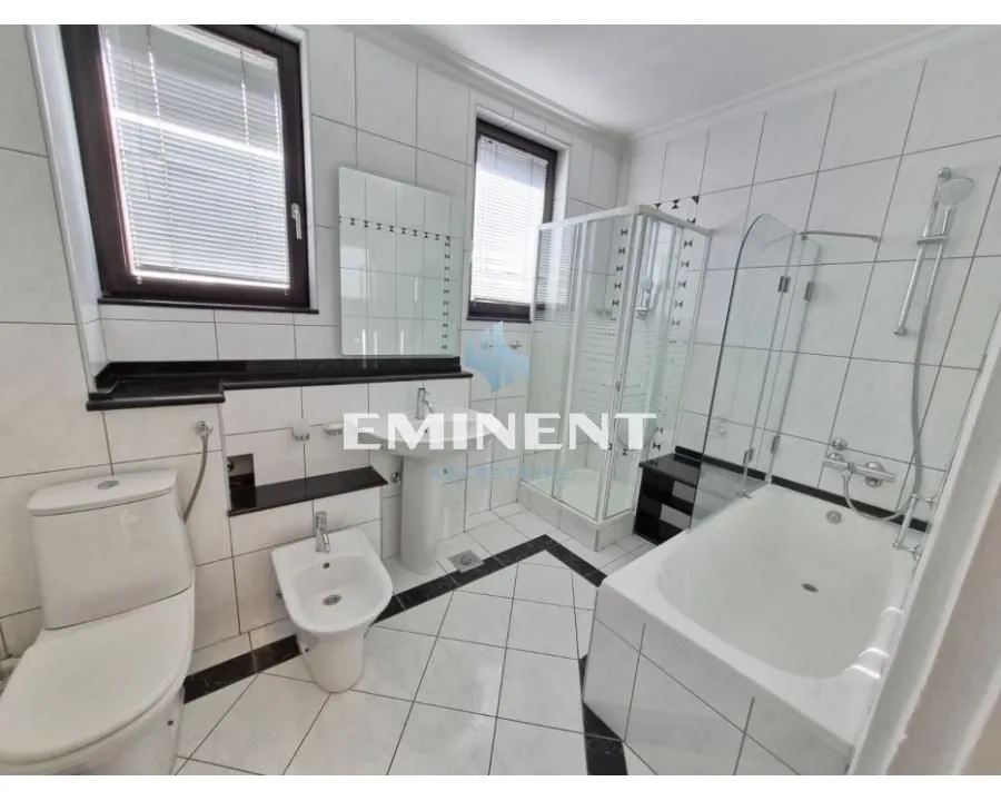 Rent, house, 360m², Autokomanda, Voždovac Sve Podlokacije