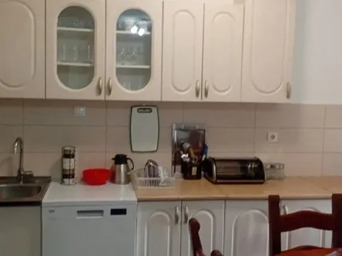 Izdavanje, kuća, 75m², Zlatica, Podgorica - image 3