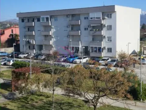 Prodaja, dvosoban stan, 70m², Donja Gorica, Podgorica - image 10