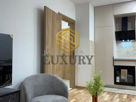 Izdavanje, jednosoban stan, 40m², City Kvart, Podgorica - image 6