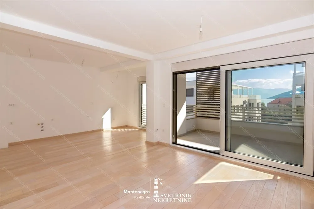 Prodaja, dvosoban stan, 76m², Igalo, Herceg Novi