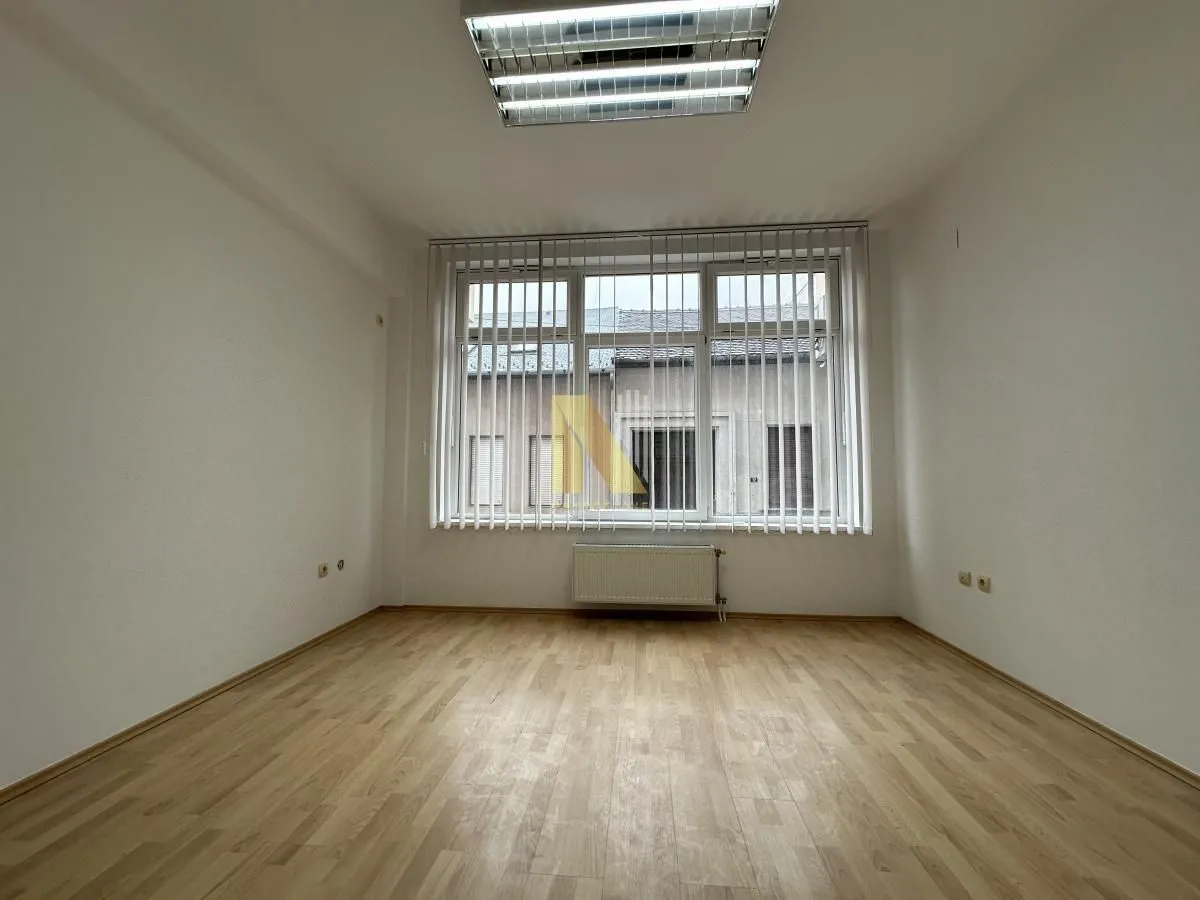 Rent, office space, 237m², Centar, Novi Sad