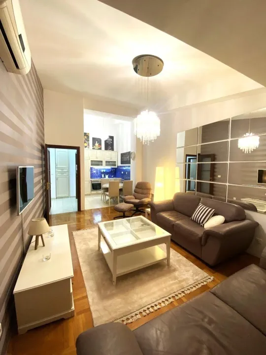 Izdavanje, jednosoban stan, 52m², City Kvart, Podgorica