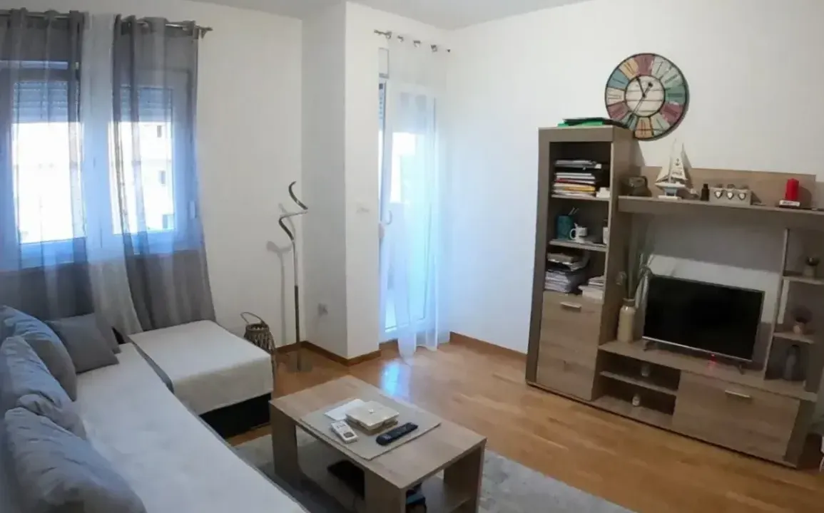 Izdavanje, jednosoban stan, 45m², City Kej, Podgorica