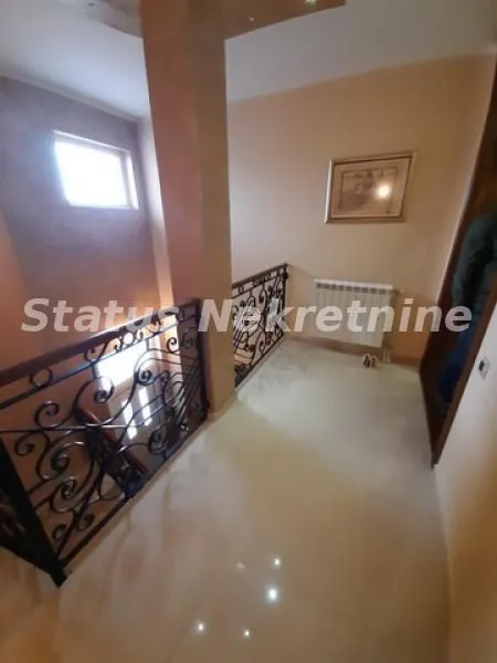 Sale, house, 582m², Tatarsko brdo, Petrovaradin