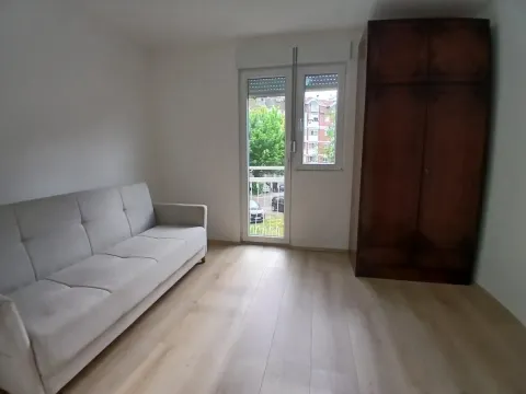 Izdavanje, dvosoban stan, 58m², Vašarište, Jagodina - image 24
