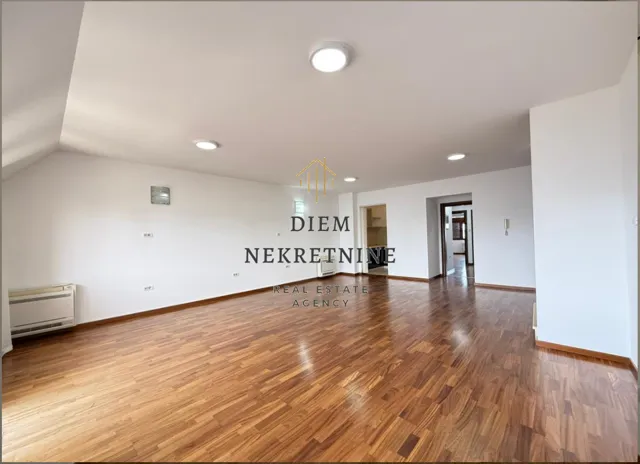 Sale, four bedroom apartment, 200m², Preko Morače, Podgorica